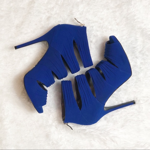 BCBGeneration Shoes - 🎈4/$20🎈 BCBGeneration Heels